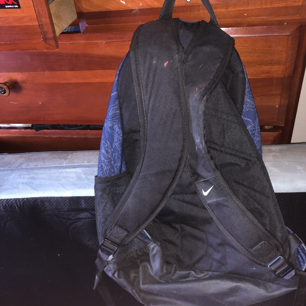 Nike backpack - Picture 2 of 2
